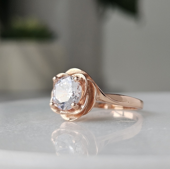 Rose Gold Flower Ring, 925 Sterling Silver with 18k Rose Gold finish - Picture 4 of 16